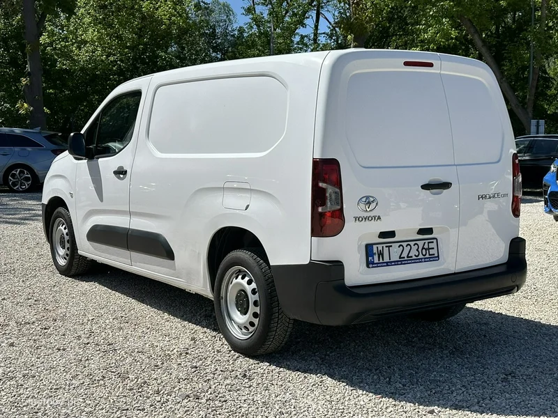 Toyota Proace City 5