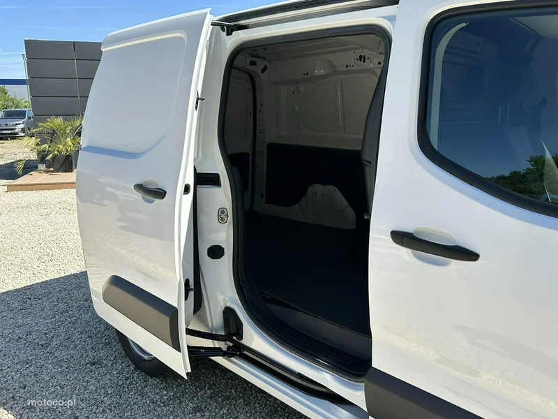 Toyota Proace City 12