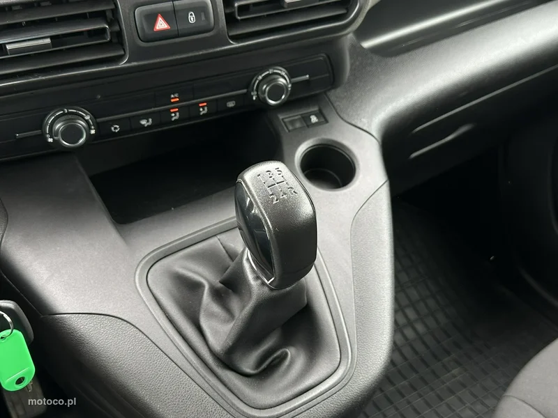 Peugeot Rifter 19
