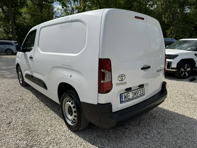 Toyota Proace City 9