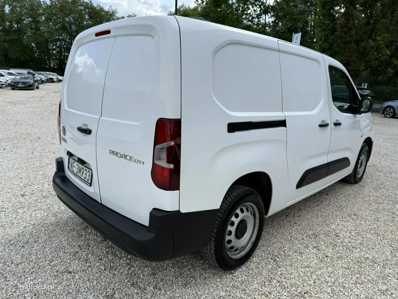 Toyota Proace City 14