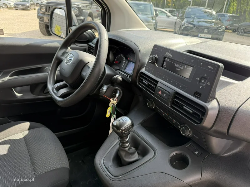 Toyota Proace City 3