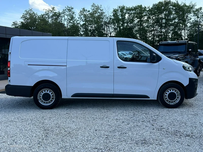 Peugeot Expert 8