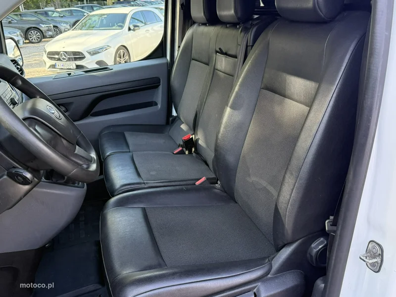 Toyota ProAce 11