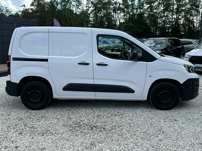 Peugeot Partner 8
