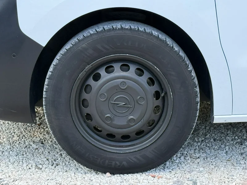 Opel Vivaro 9