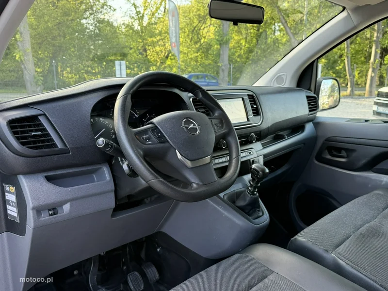 Opel Vivaro 10