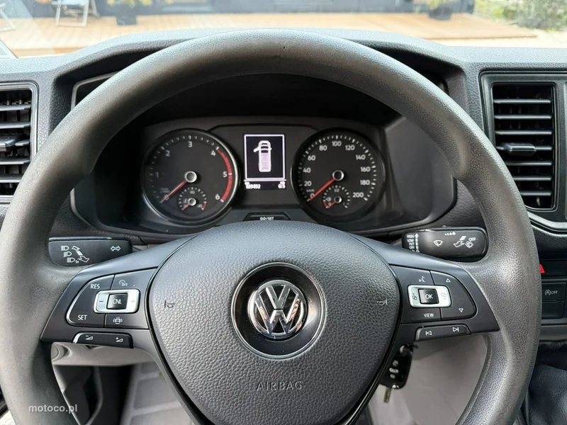 Volkswagen Crafter 9