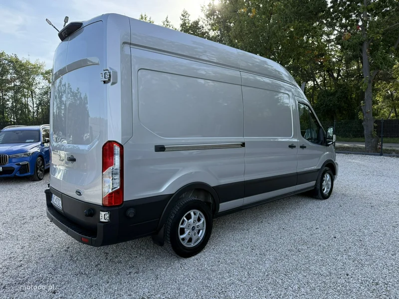 Ford Transit 32