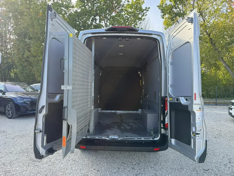 Ford Transit 38