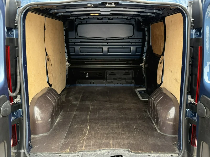 Renault Trafic 13
