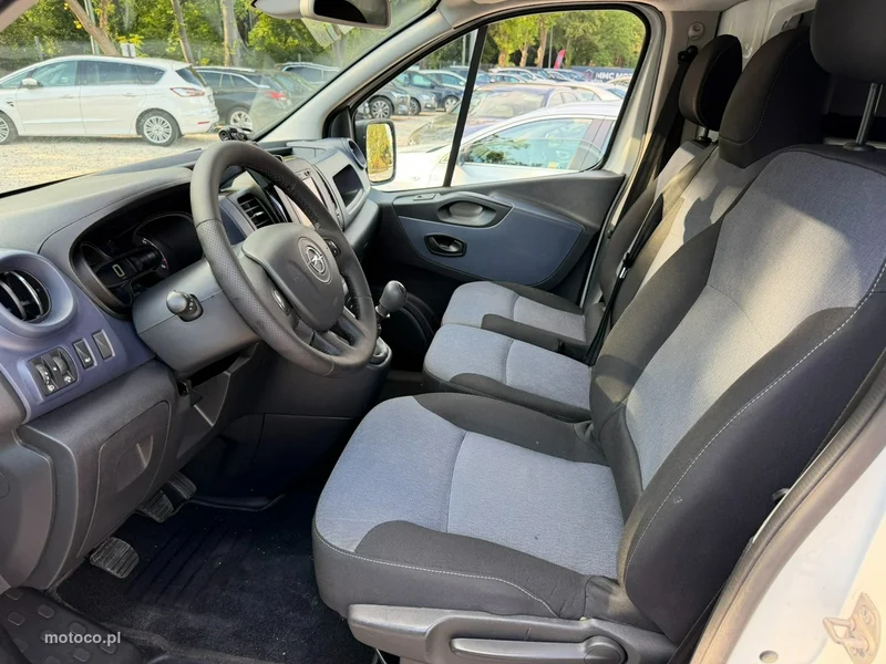 Opel Vivaro 12