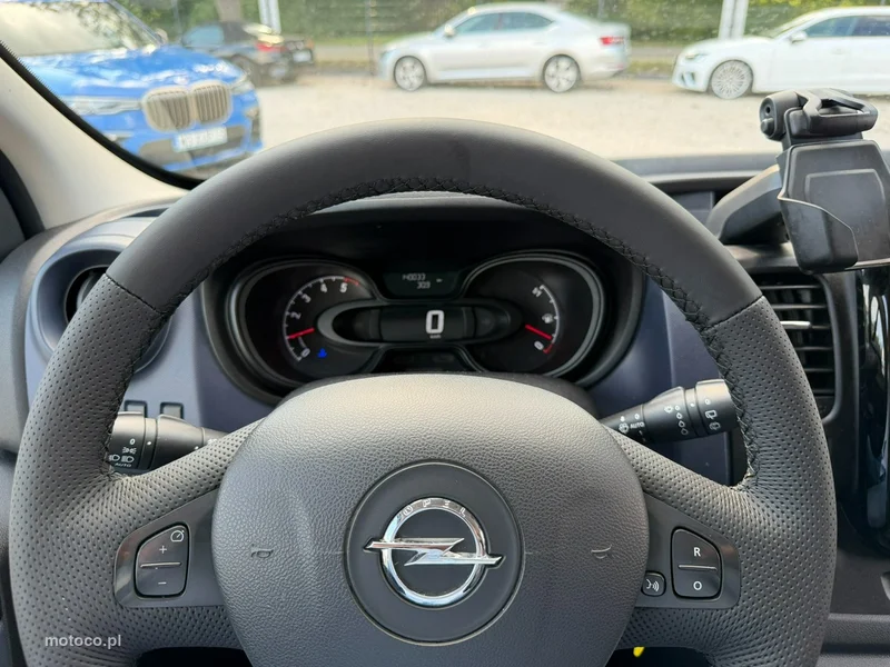 Opel Vivaro 16