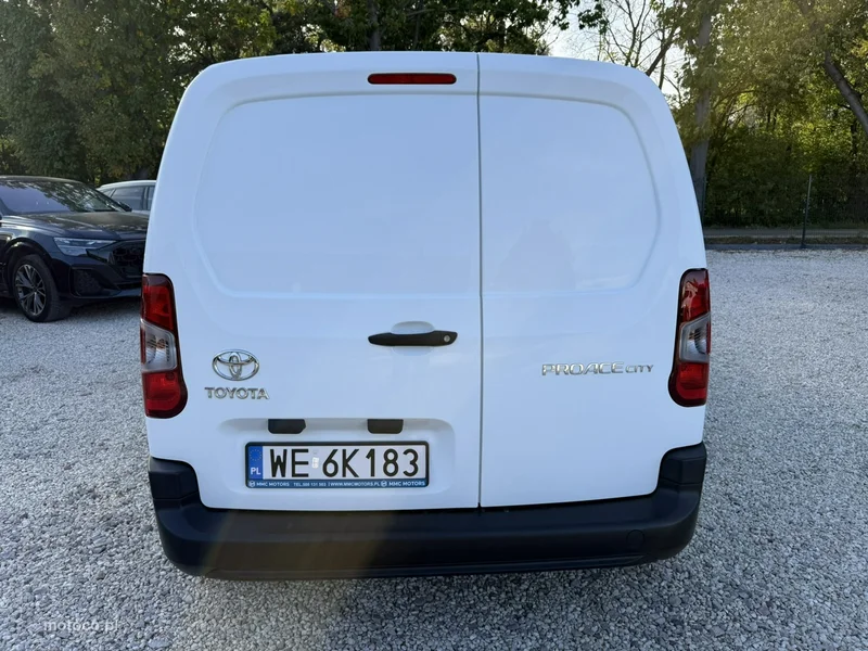 Toyota Proace City 9