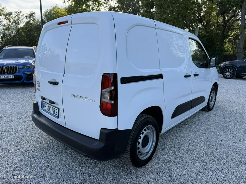 Toyota Proace City 11