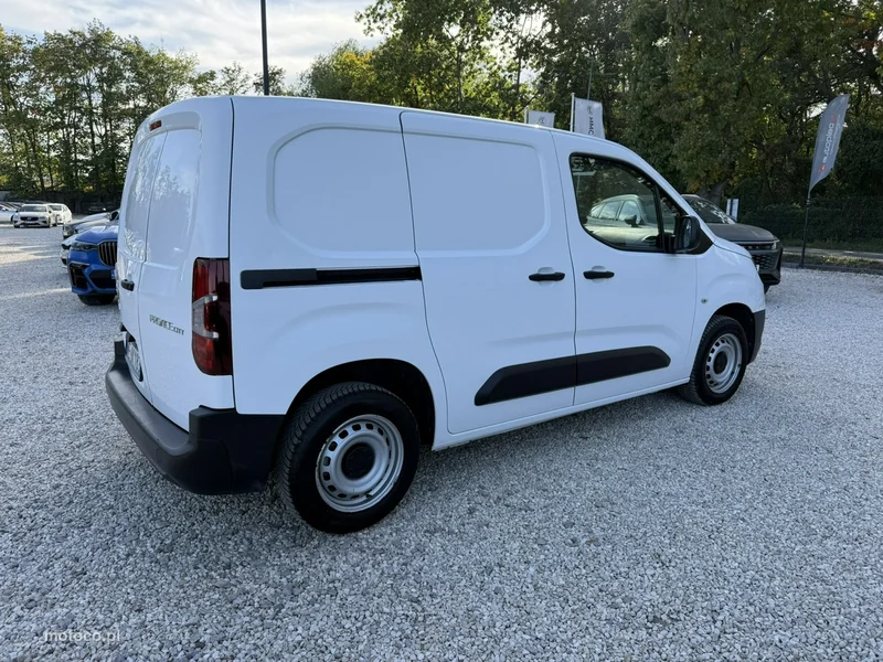 Toyota Proace City 12