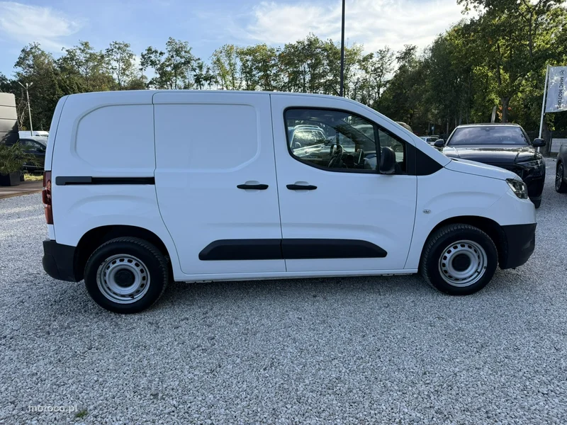 Toyota Proace City 13