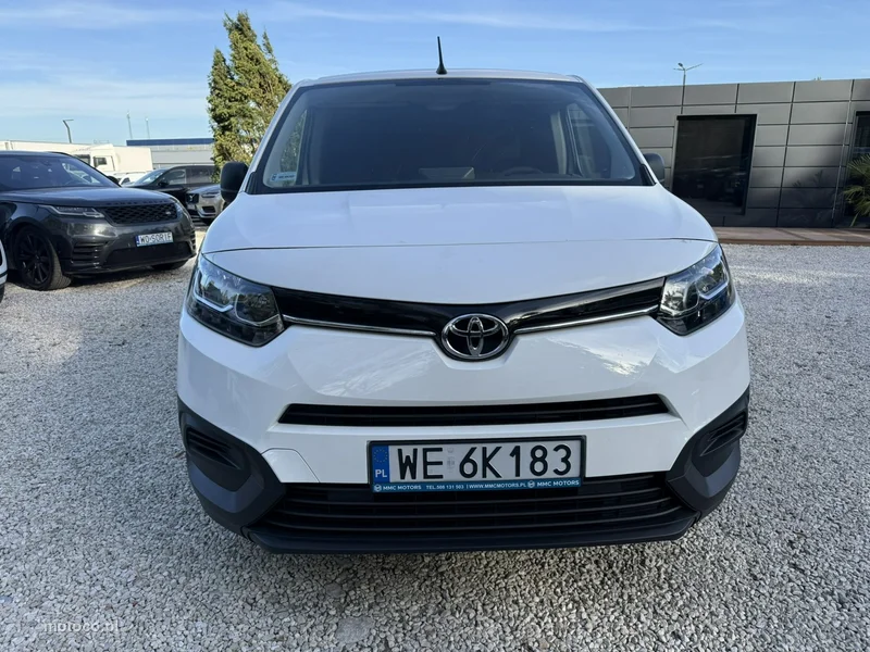 Toyota Proace City 4