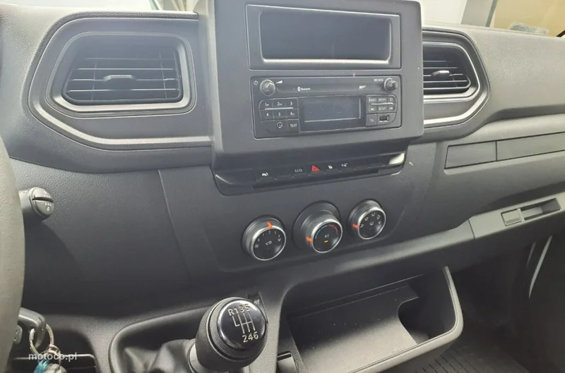 Renault Master 8