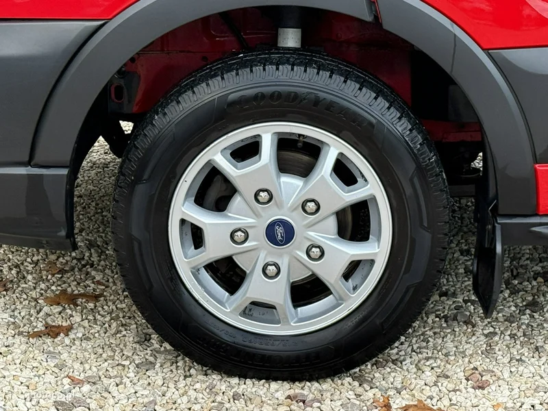 Ford Transit 8