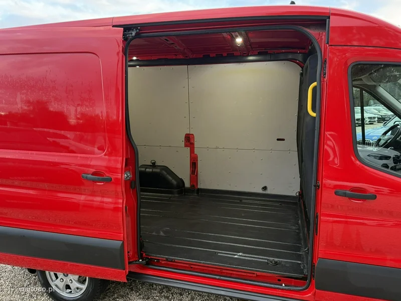 Ford Transit 12