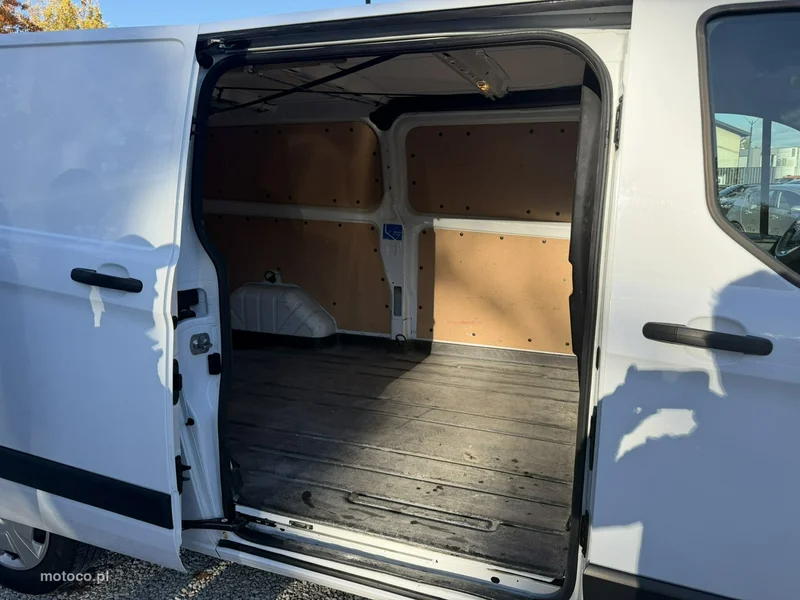 Ford Transit Custom 16