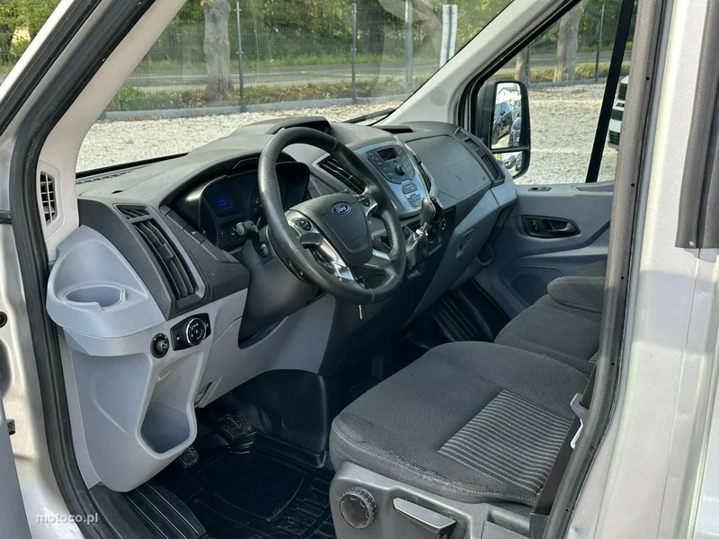 Ford Transit 12