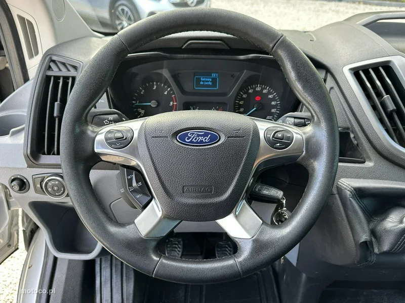 Ford Transit 17