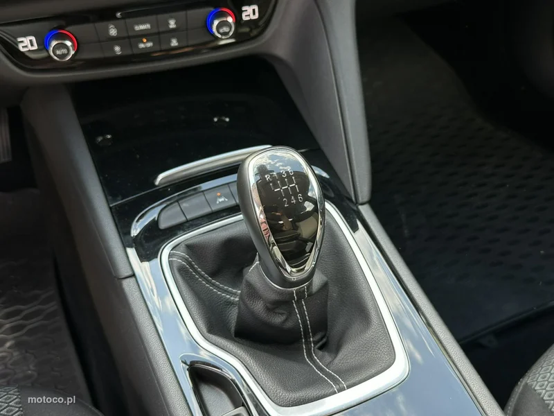 Opel Insignia B 24