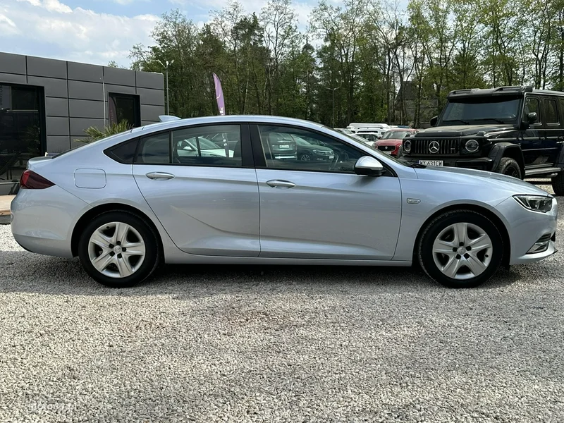 Opel Insignia B 9