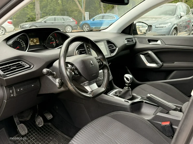 Peugeot 308 10