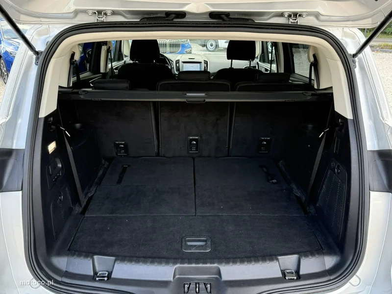 Ford S-Max II 15
