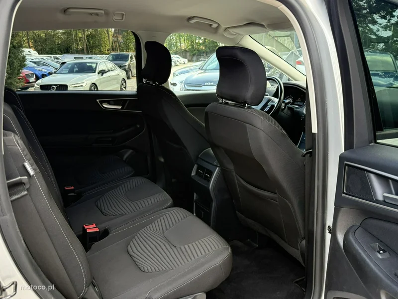 Ford S-Max II 16