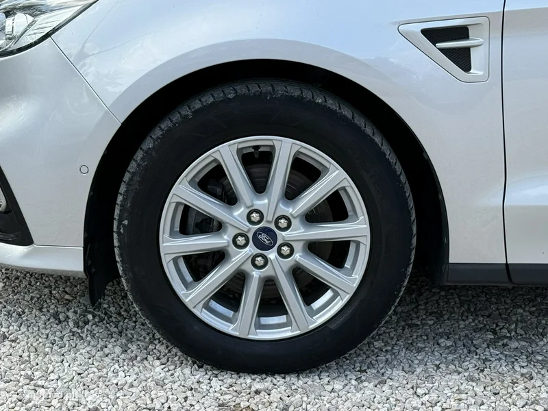 Ford S-Max II 8