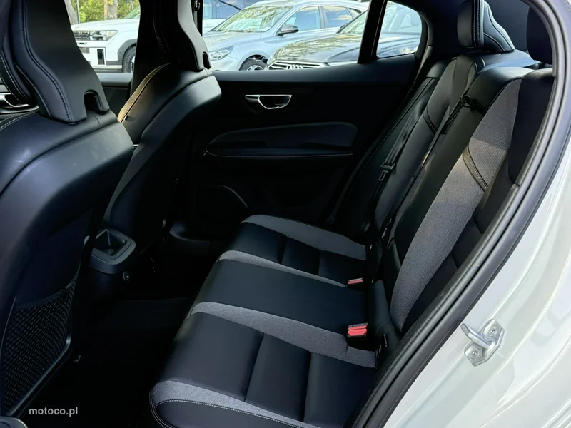 Volvo S60 17