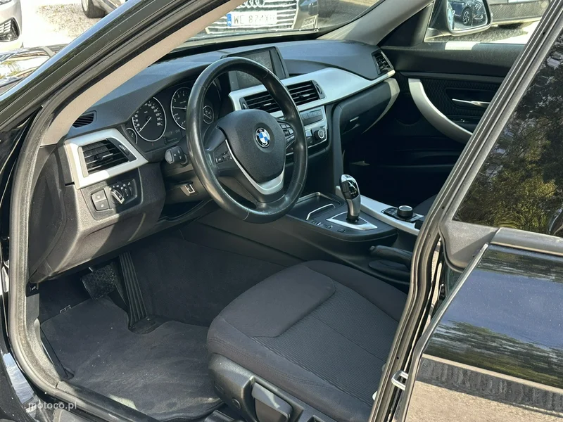BMW Seria 3 G20 3GT 12