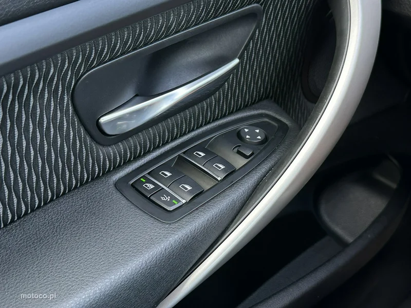 BMW Seria 3 G20 3GT 25