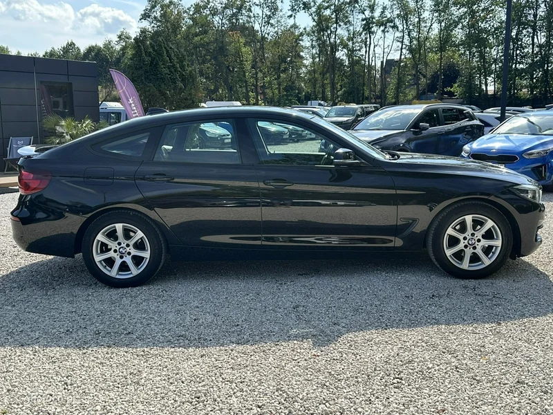 BMW Seria 3 G20 3GT 8