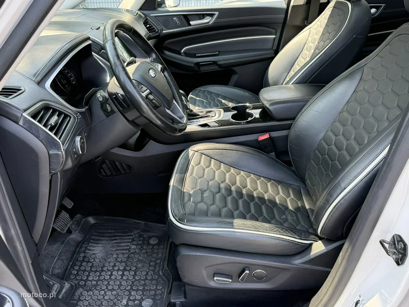 Ford S-Max II 11