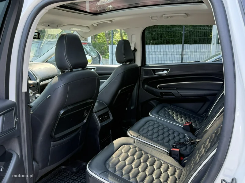 Ford S-Max II 14