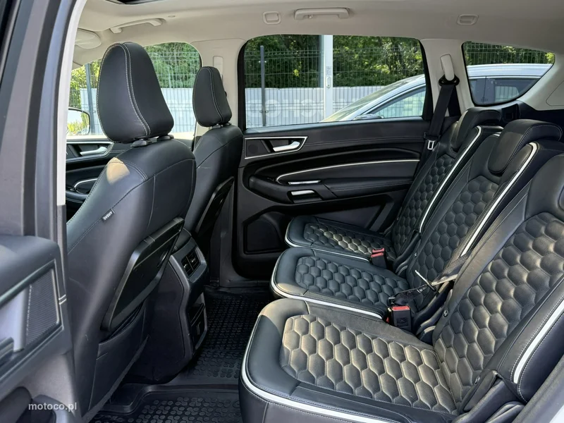 Ford S-Max II 15