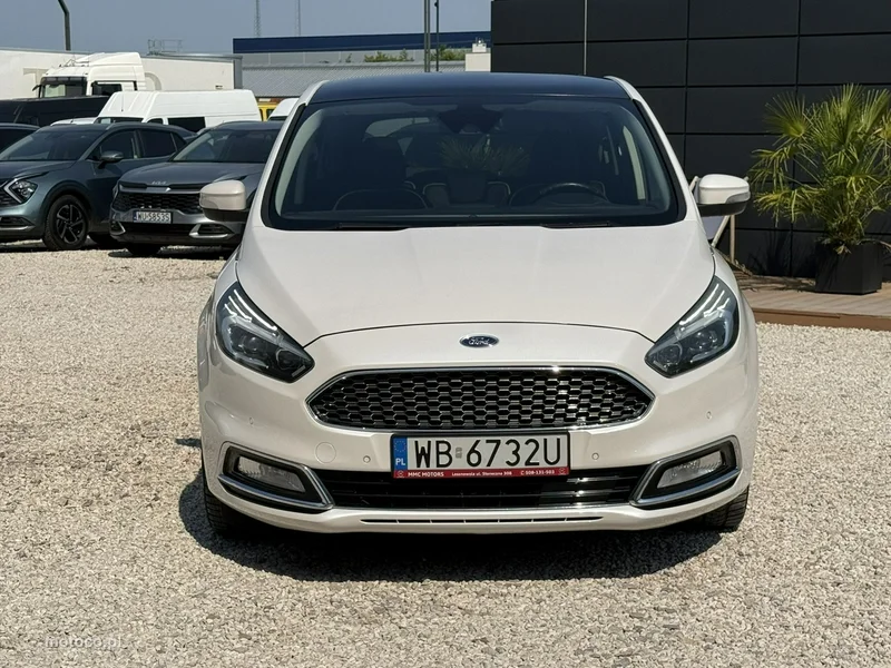 Ford S-Max II 8