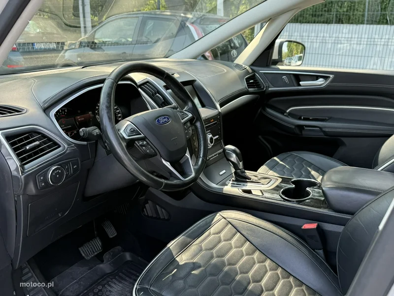 Ford S-Max II 10