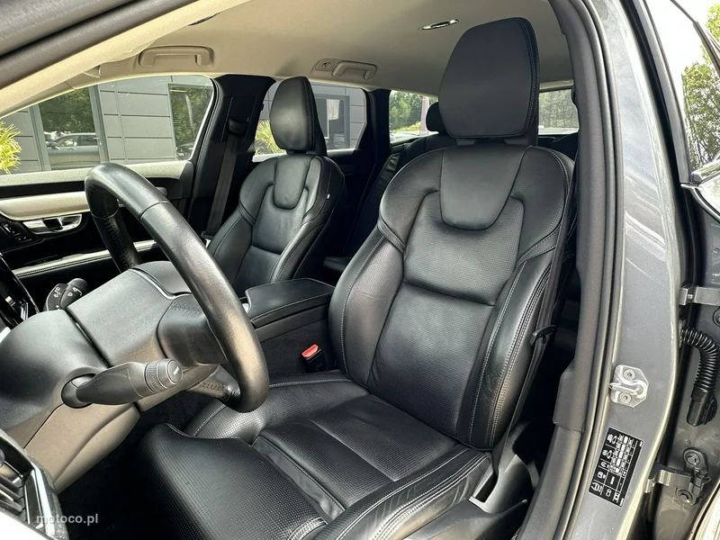 Volvo V90 Cross Country 13