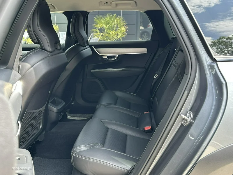 Volvo V90 Cross Country 16