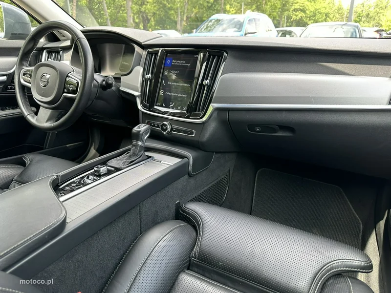 Volvo V90 Cross Country 22