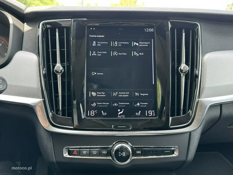 Volvo V90 Cross Country 27
