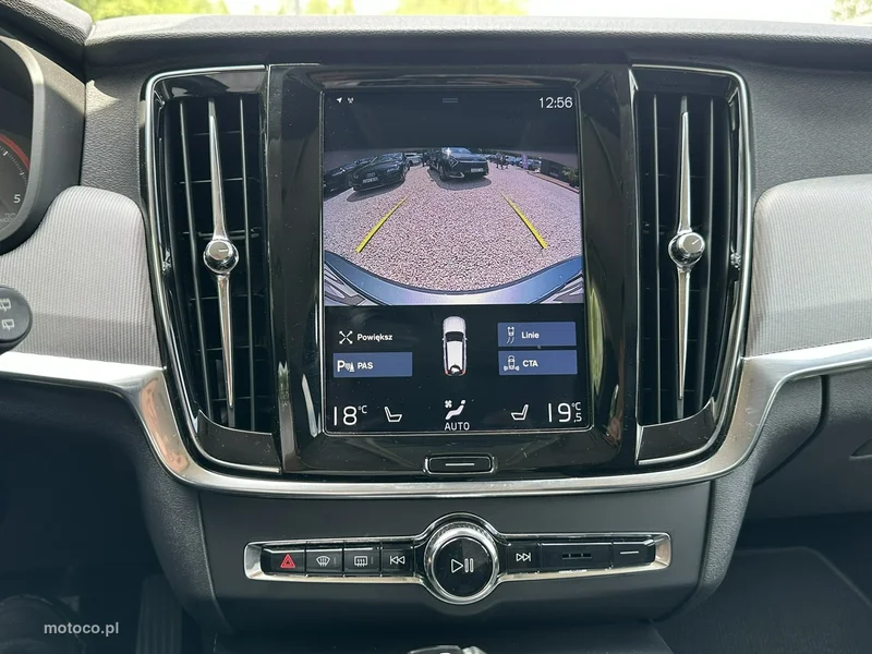 Volvo V90 Cross Country 29