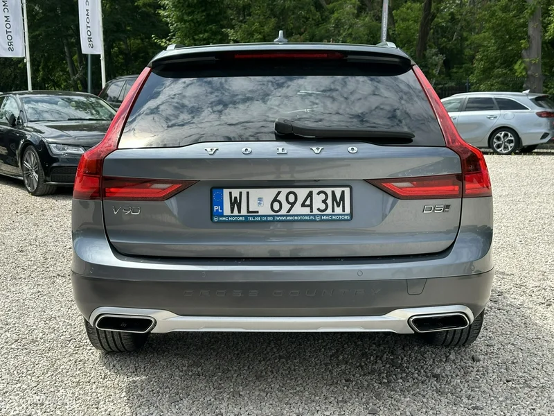 Volvo V90 Cross Country 6