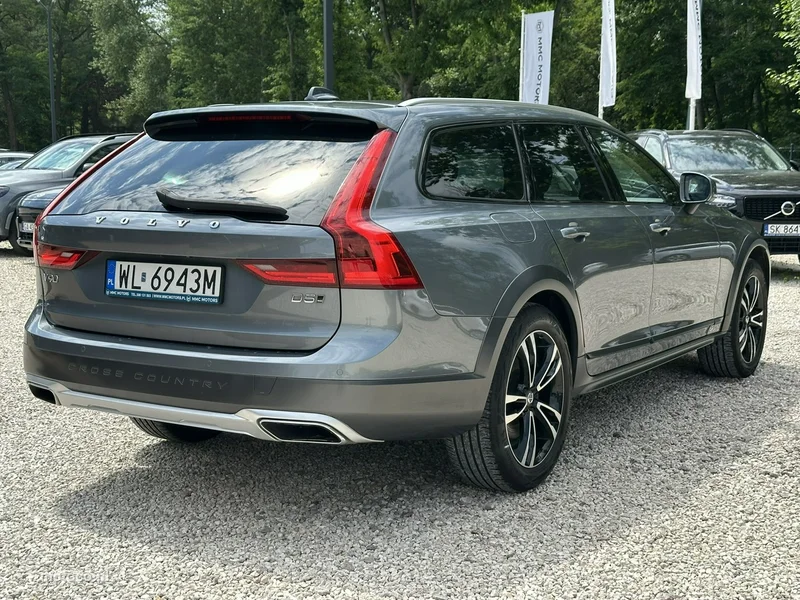 Volvo V90 Cross Country 7